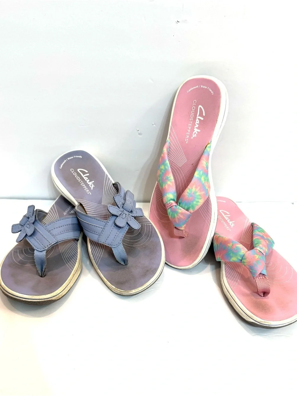 2 Pairs of GIRLS Clark’s Cloudsteppers Thong Sandals Periwinkle and Pink Sz 1